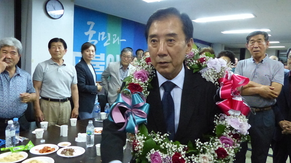 ▲ 박윤국 시장당선자