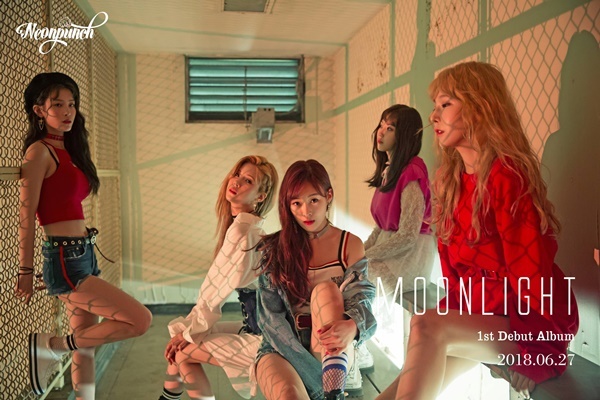 ▲ 걸그룹 네온펀치(다연, 테리, 백아, 메이, 이안)가 드디어 가요계 첫 발을 내딛었다. A100엔터테인먼트