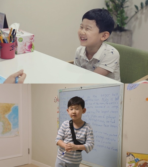 ▲ 고등학교 수준으로 영작을 해내는 만 5살 영어 영재 김태연 군. SBS