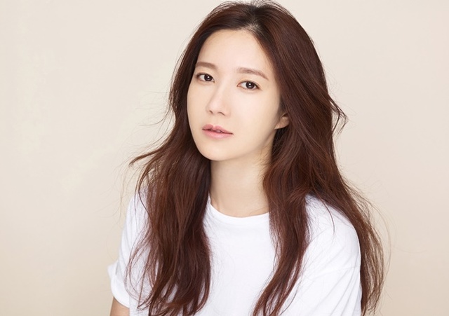 ▲ '오늘의 탐정'에 이지아가 선우혜 역으로 캐스팅됐다. BH엔터테인먼트