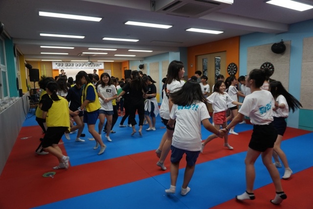 ▲ [사진2]고천초_6학년_교내캠프[1]
