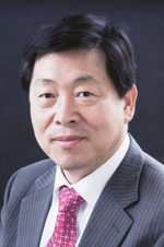 ▲ 으로 등단. 시집  등 5권. 한국문인협회, 한국경기시인협회 회원. 국제PEN한국본부 이사. 한국문학비평가협회 작가상 수상.