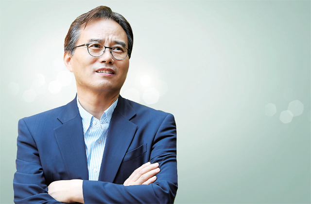 ▲ 조성봉 한반도선진화재단 부민경제연구회장은 “우리나라의 경쟁력을 높일 수 있는 방안은 각종 규제개혁이 이루어져야 한다”고 의견을 밝혔다.  조태형기자