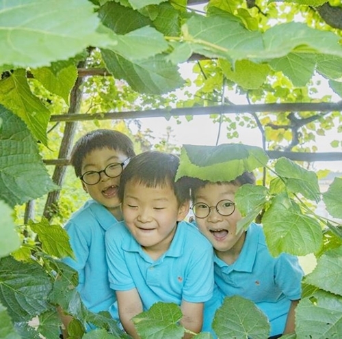▲ 배우 송일국 아들 대한 민국 만세 . 송일국 인스타그램