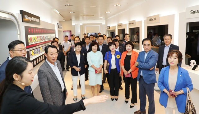 ▲ 정장선 평택시장, 평택시의회와 LG전자 방문 및 간담회 실시
