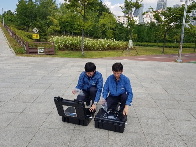 ▲ 3. 악취포집사진