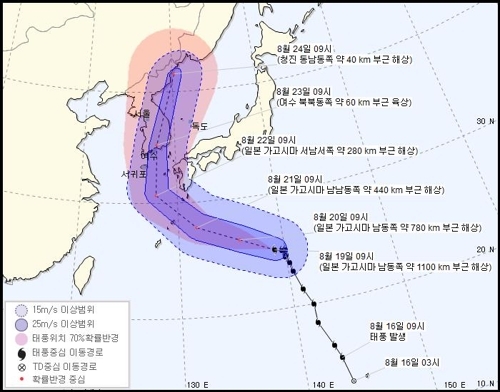 ▲ 제19호 태풍 '솔릭' 19일 현재 위치. 솔릭은 22일 오전 9시께 가고시마 서남서쪽 280㎞ 부근 해상을 지나 23일 오전 9시께 전남 여수 북북동쪽 60㎞ 부근 육상에 상륙할 것으로 기상청이 전망했다.  기상청 제공