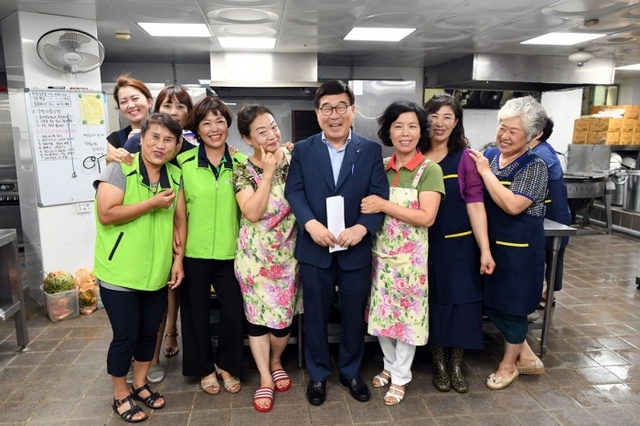 ▲ 북부무한돌봄행복나눔센터 「사랑의 삼계탕 드림 Day」 행사 실시3