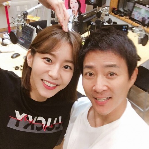 ▲ 배우 유이(왼쪽) 최수종. 최수종 인스타그램