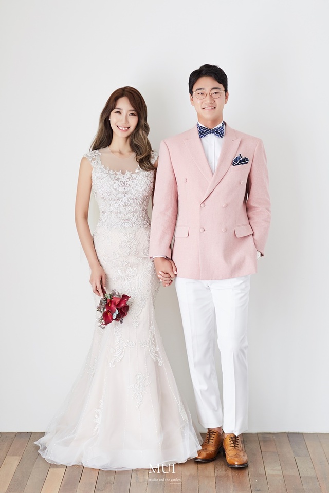 ▲ 개그맨 한명진과 비키니 선수 이지혜가 다음달 결혼한다. 해피메리드컴퍼니, 무이스튜디오, 모니카블랑쉬, 웨딩디렉터봉드