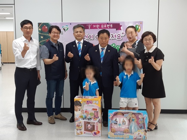 ▲ 0829[진접오남행정복지센터]남양주시 진접오남행정복지센터, 자매에게 웃음을 선물하다 사진1