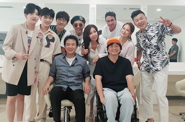 ▲ 김창환 사단 '히든싱어5' 박미경편 대기실 인증샷. 미디어라인 엔터테인먼트