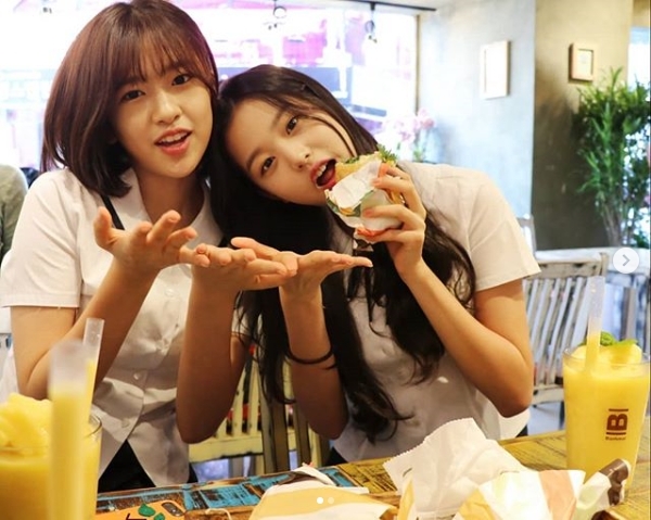 아이즈원 장원영.jpg