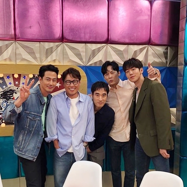 ▲ 조인성(왼쪽부터) 윤종신 배성우 박병은 남주혁. 윤종신 인스타그램