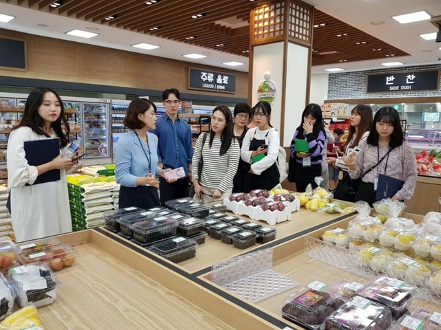 ▲ 20180911_지역농산물홍보대사2018로컬프렌즈출범_참고사진2