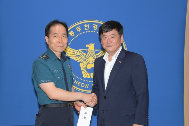 ▲ 10_동두천시장 군무대 위문 방문01