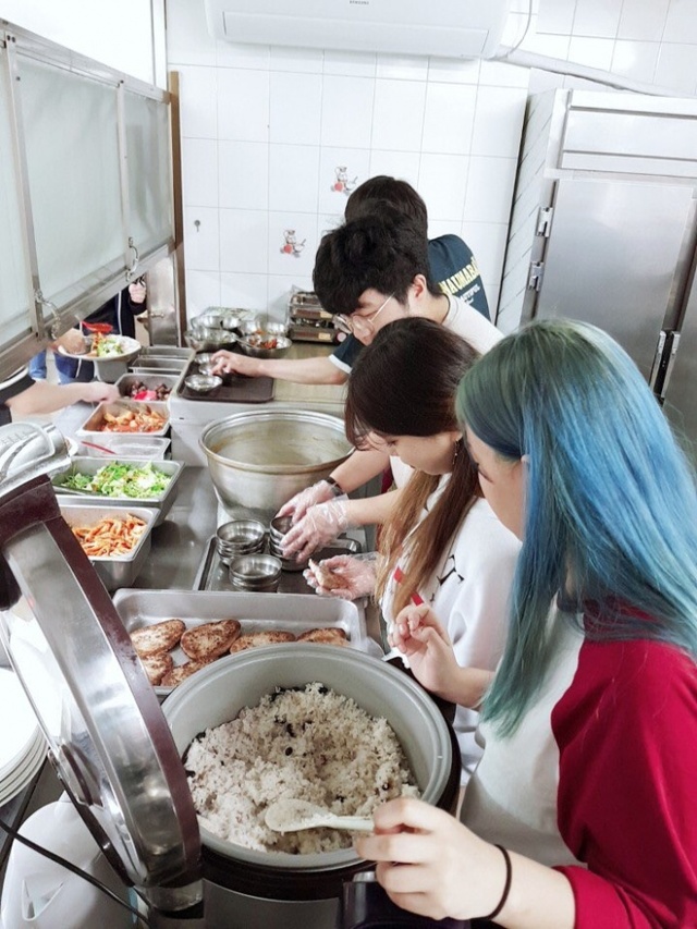▲ 경동대 점심봉사1