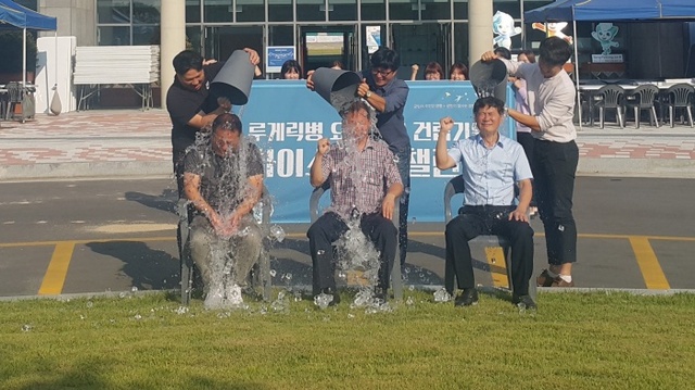▲ 04 최문환 부군수 아이스버킷 챌린지 동참