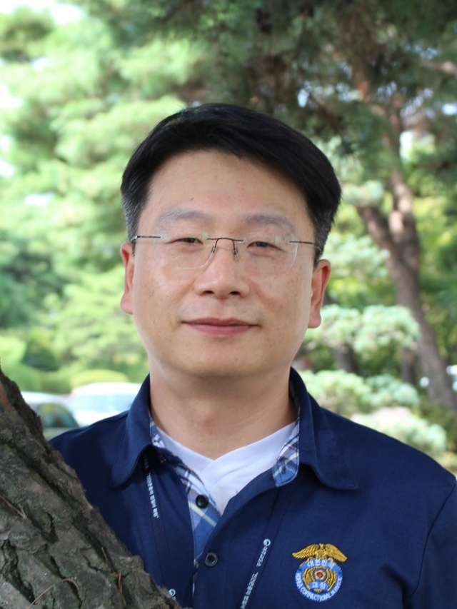 ▲ 교위 이건철