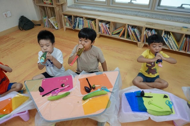 ▲ 광주시어린이급식관리지원센터, 특화사업 ‘도레미송 채소악기 편식푸드브릿지’ 운영 (2)