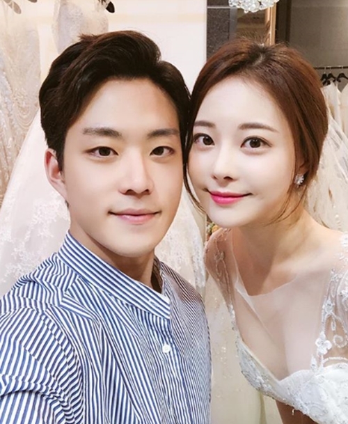 ▲ 카레이서 서주원(왼쪽) 방송인 김민영. 김민영 인스타그램