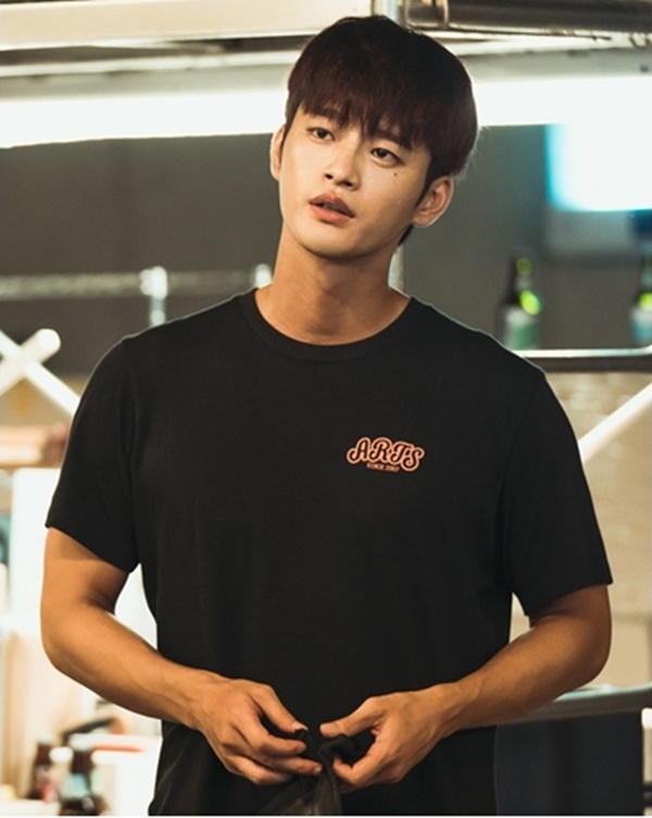 ▲ 배우 서인국이 군복무 회피 논란과 관련해 사과했다. tvN '하늘에서 내리는 일억개의 별'