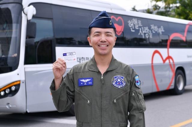 ▲ 공작사 100회이상  헌혈 우수자 최호성소련