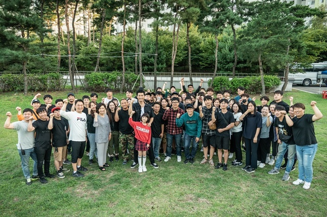 ▲ 영화 '힘을 내요, 미스터리'(가제)가 지난달 3개월간의 촬영을 마쳤다. NEW 제공