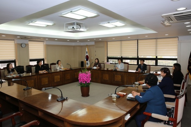 ▲ 군포시의회 의원연구단체 성평등한 군포만들기 연구모임 나아갈 방향 정해