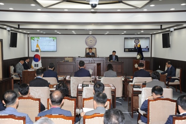 ▲ 10-1. 동두천시의회 제276회 임시회 개회