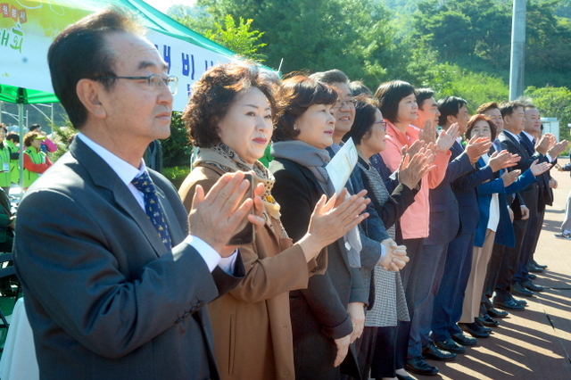 크기변환_내빈 축하 박수.jpg