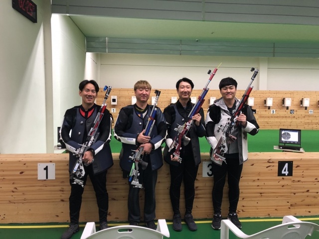 ▲ 제99회 전국체전 사격 남자 일반부 공기소총 단체전서 시즌 7관왕에 오른 경기도청의 추병길, 김대선, 최창훈, 정지근(왼쪽부터).