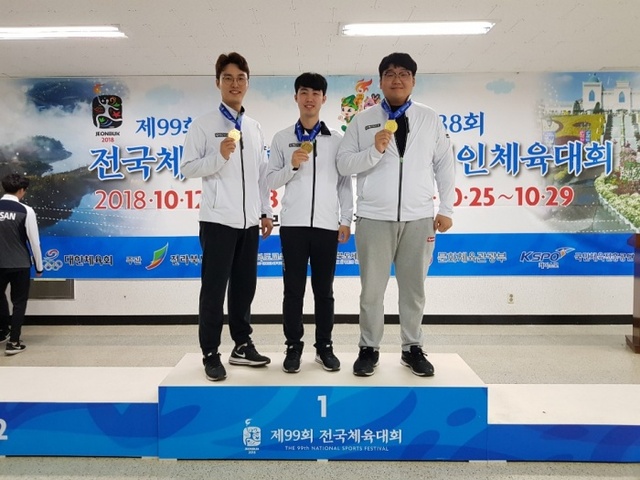 ▲ 제99회 전국체전 남자 일반부 공기권총 단체전서 우승한 경기도청의 이대명, 김의종, 이동춘(왼쪽부터).