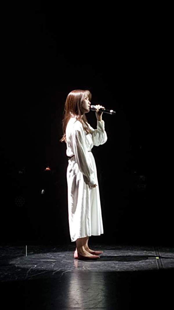 ▲ 가수 김나영이 방탄소년단과 함께 '한불 우정콘서트' 무대에 올랐다. (주)네버랜드스토리엔터테인먼트