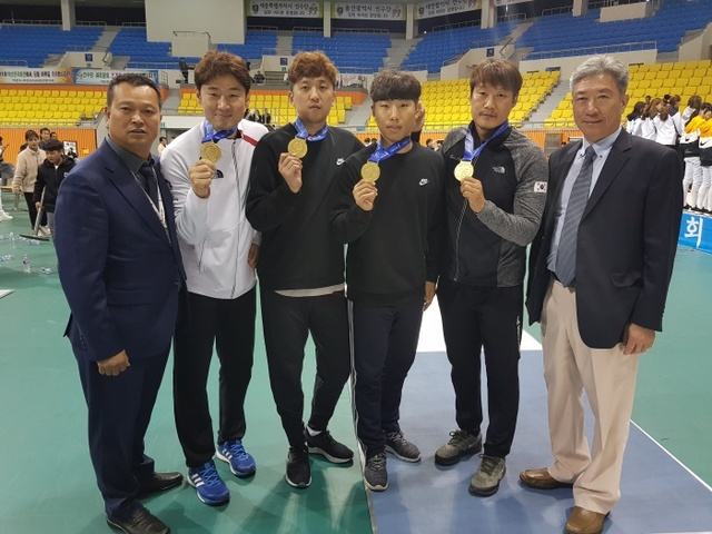 ▲ 제99회 전국체육대회 펜싱 에페 단체전 남자 일반부에서 대회 2연패를 달성한 화성시청