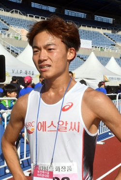 ▲ 제13회 부천복사골마라톤대회 남자 하프 1위 권태민 .전형민기자