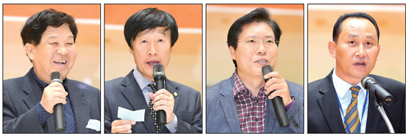 개회식에 참석한 (왼쪽부터) 신항철 경기일보 대표이사 사장, 홍헌표 이천시의회 의장, 송석준 국회의원, 이병석 이천시배구협회 회장이 각각 경품추첨 및 인사말을 하고 있다.