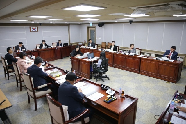 ▲ 20181022_교통건설체육위원회, 제339회 정례회에서 조례안 심사
