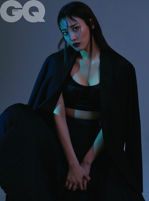 ▲ 배우 수현. 지큐 코리아 11월 호
