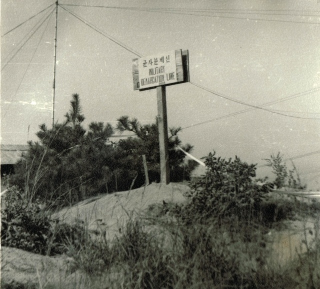 ▲ NNSC전시-표식물, 38도, 군사분계선, 1954-55, 폴란드 해외미션재향군인센터 소장