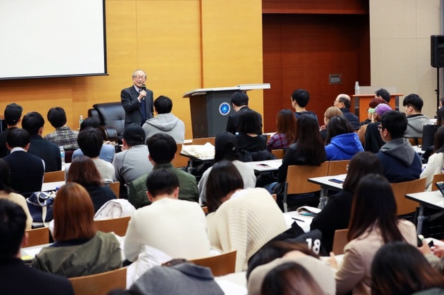 ▲ [사진] 삼육대 김형석 교수 특강 (1)