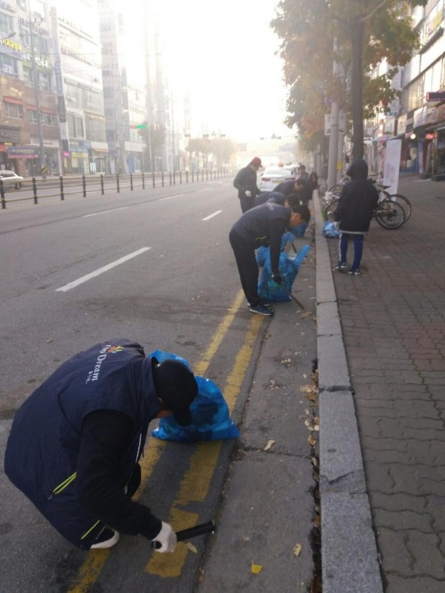 ▲ 20-1. 동두천시 기획감사담당관, 가을철 환경정화활동 실시
