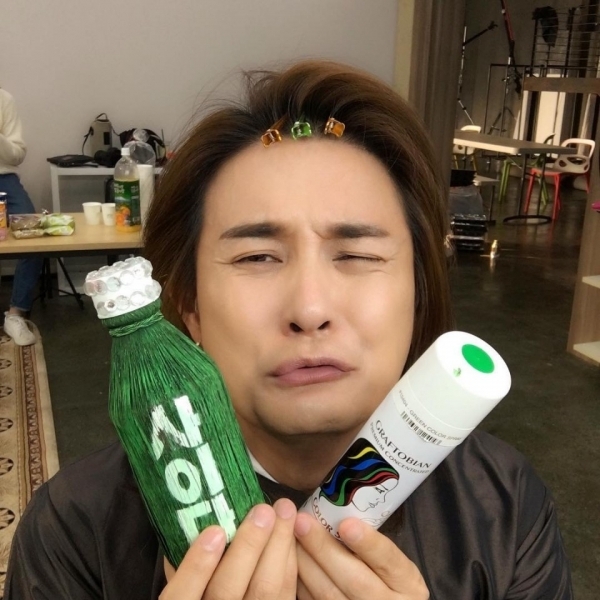 노라조 조빈이 이번엔 헤어스프레이 완판남에 등극했다. 조빈 인스타그램