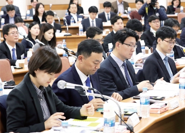 19일 고양시 사법연수원에서 전국법관대표회의가 진행되고 있다. 이번 회의에는 ‘재판거래’ 등 사법행정권 남용 의혹과 관련된 법관의 탄핵 소추를 판사들이 선제적으로 국회에 촉구하는 방안을 논의한다. 연합뉴스