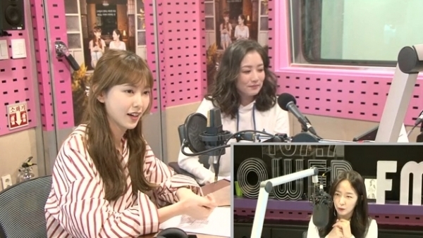 '씨네타운' 나혜미가 에릭과의 신혼 생활을 언급했다. 방송 캡처