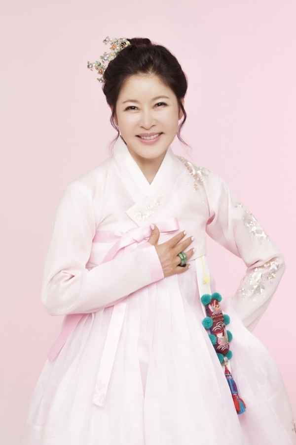 가수 유지나. 유지나컴퍼니