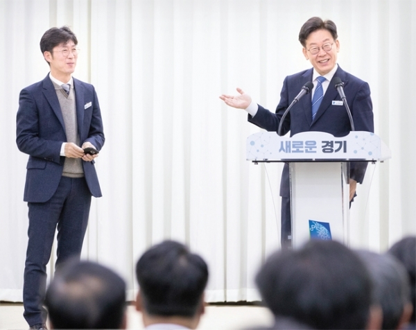 이재명 경기도지사가 4일 도청에서 열린 ‘12월 공감 소통의 날(월례조회)’에서 발언하고 있다. 경기도 제공