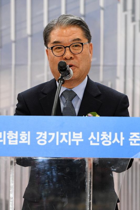 ‘한국건강관리협회 경기지부 신청사 준공식’이 열린 4일 한국건강관리협회 경기지부 신청사에서 이재정 경기도 교육감이 축사를 하고 있다. 조태형기자