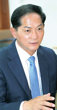 이재준 고양시장이 수익성에 치중한 LH의 개발방식에 문제를 제기하고 있다.