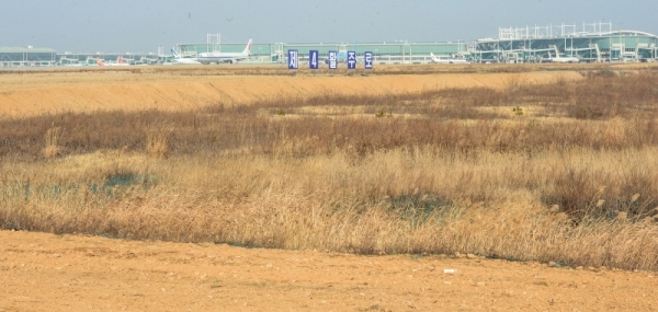 20일 오후 인천국제공항 제4활주로 예정부지에서 착공식이 열리고 있다. 조주현기자
